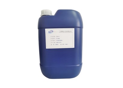 What are the main categories of solvent-based cleaning agents?